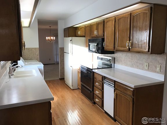 5th image of 11 Scott Dr N