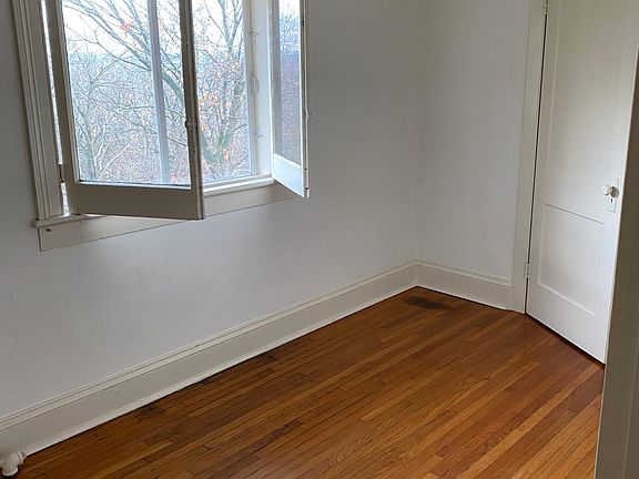 4th image of 230 Joslen Blvd #6
