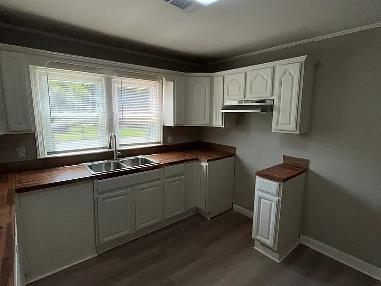 1337 Radio Dr — Photo 7