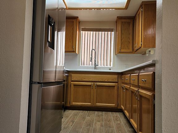 4th image of 422 N Gertruda Ave #A