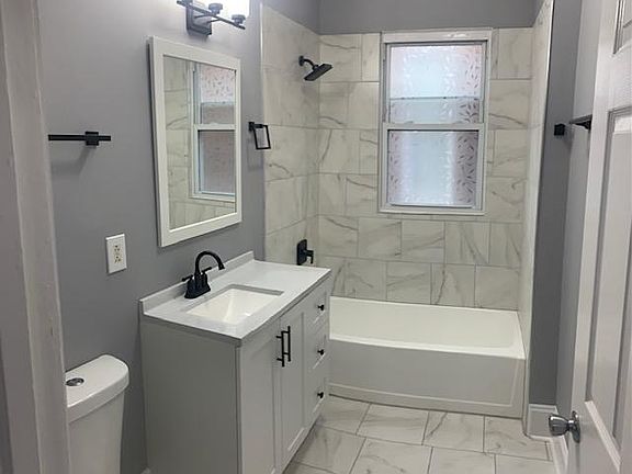 3rd image of 6143 S Saint Lawrence Ave #2