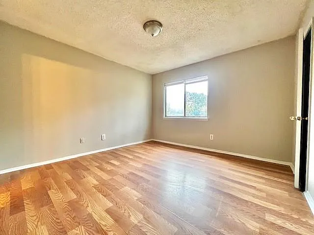 6495 Bannor Ln — Photo 8