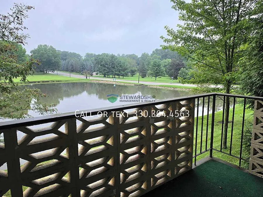 Two-Bedroom, Two-Bathroom Apartment In North Canton Available Now! — Photo 4