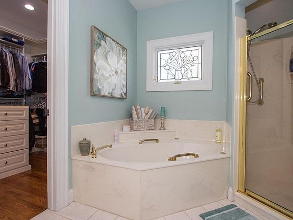 3rd image of 6118 Regal Springs Dr