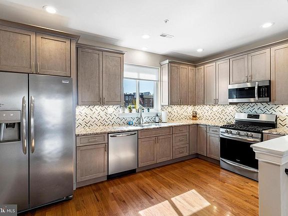 2nd image of 620 E Flora St #2B