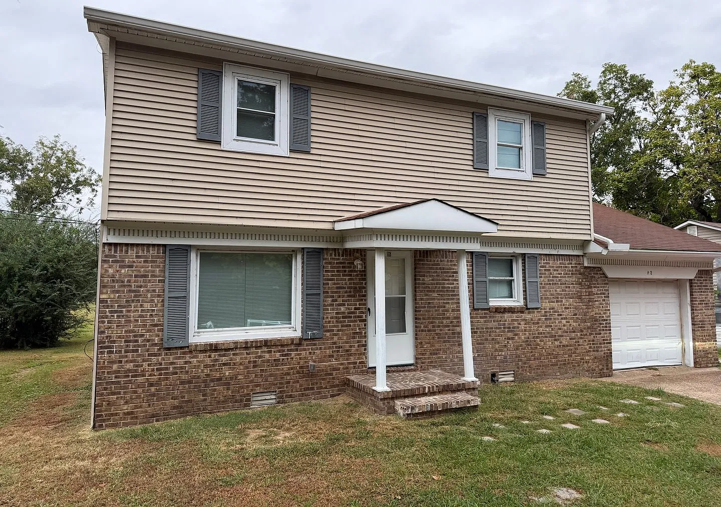306 Oak St — Photo 1