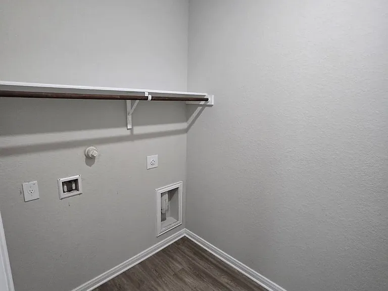 313 Caleb Ct — Photo 23