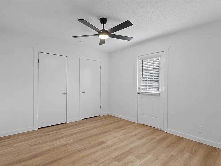 5700 Cherry Park — Photo 9