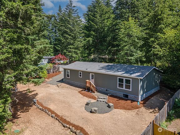 3rd image of 70 E Carr Place E