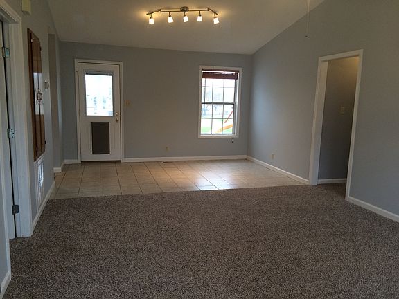 3rd image of 981 Merritt Lewis Ln