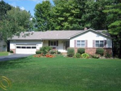12227 Wild Oaks Cir, South Lyon, MI, 48178