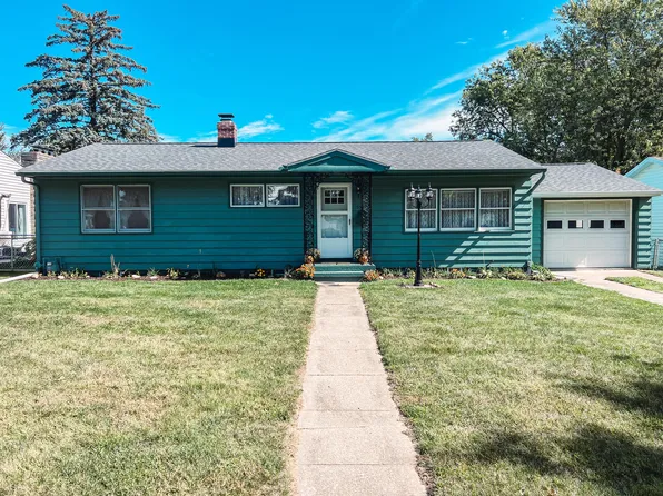 558 N McKenzie St, Adrian, MI 49221