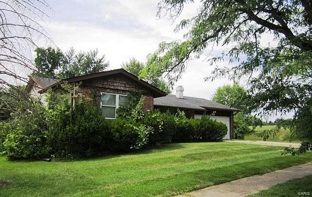 1st image of 832 Briarbrae Dr