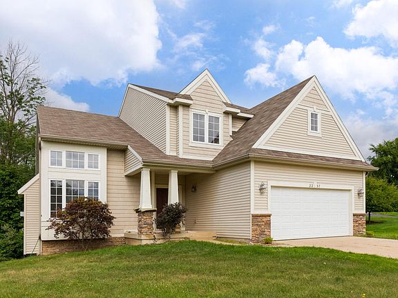 2nd image of 2237 Beatrice Dr NE