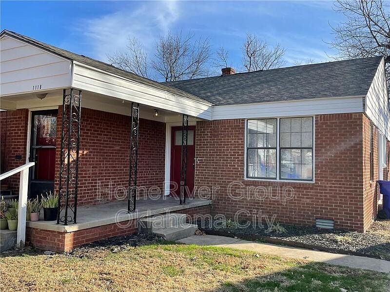 1st image of 1118 Arkansas St