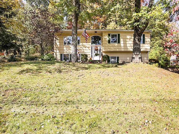 3167 Poplar St Yorktown Heights, NY 10598 (01 of 25 ).jpg