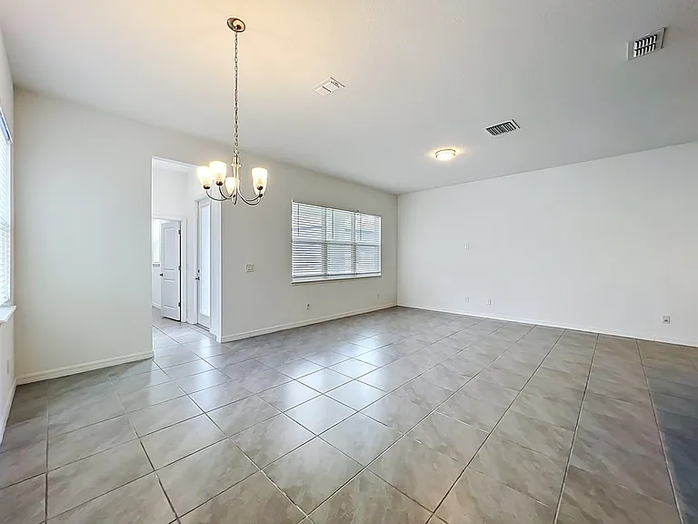 16007 Micelli Dr — Photo 25