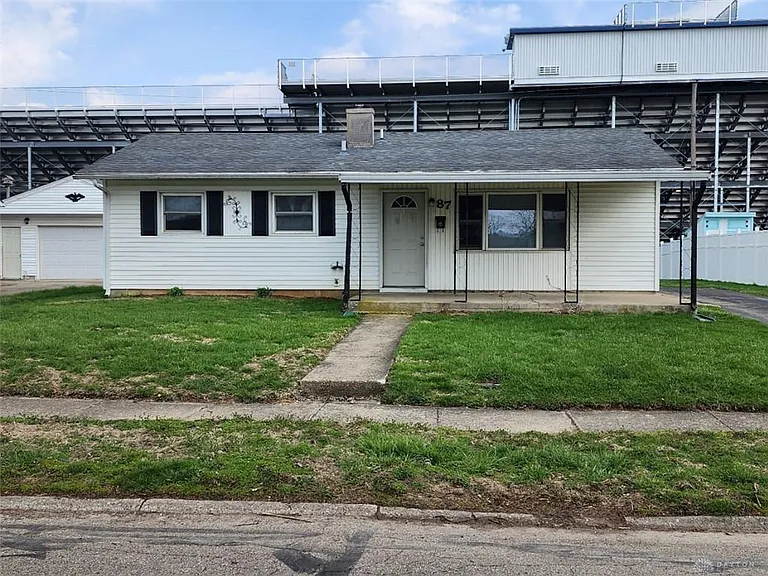 87 Poe Ln — Photo 1