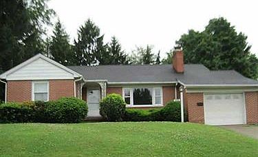 1st image of 850 Laurel Dr