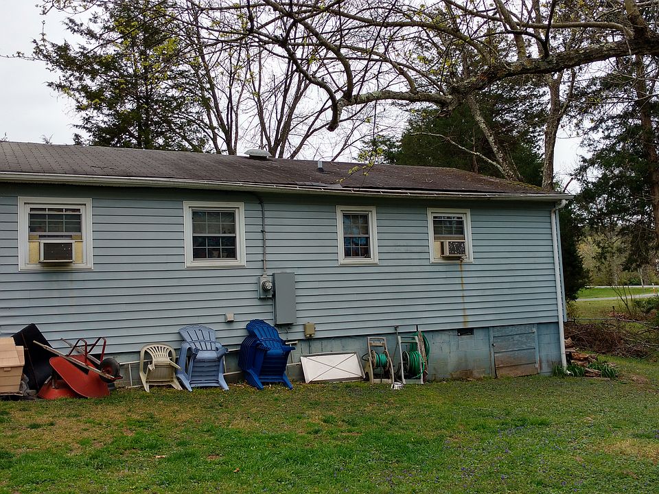 2nd image of 35 Southwinds Ct