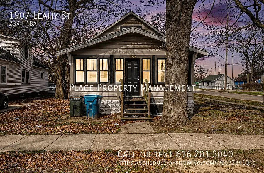 1907 Leahy St photo 1