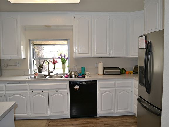 4th image of 3565 Ediwhar Ave