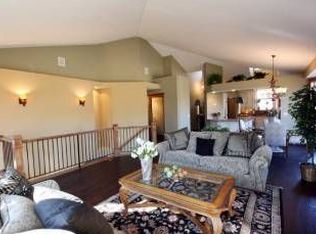 5140 Wild Marsh Dr, White Bear Lake, MN 55110