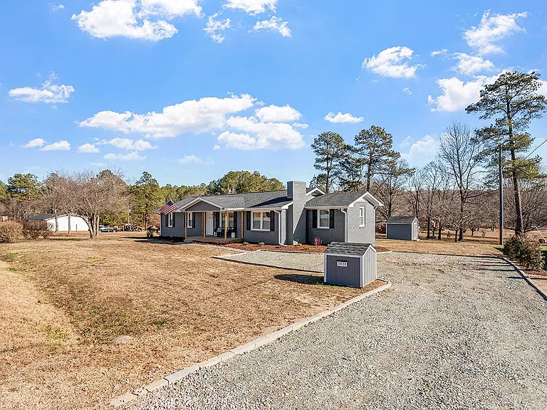driveway with ample parking