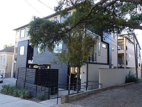 2nd image of 1306 West Ave Unit 203