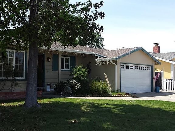 2nd image of 40689 Andante St