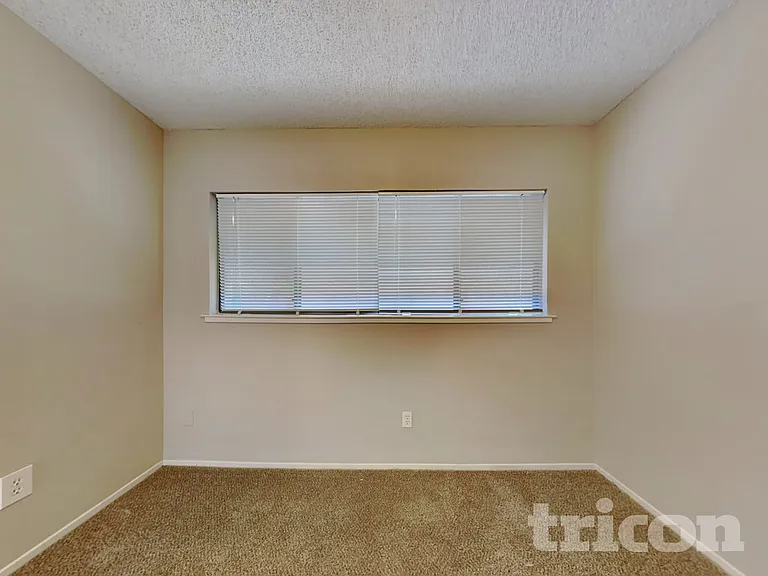 1344 Shaddick Dr — Photo 12