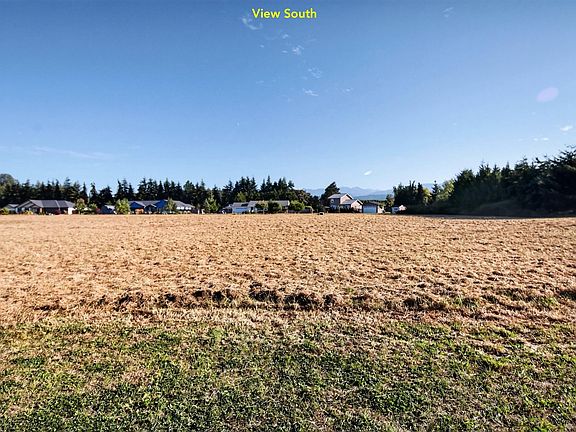 5th image of Territory Rd