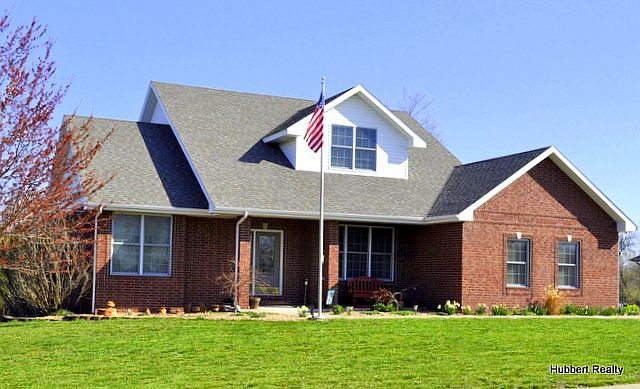 Welcome to Lakewood Drive in Bolivar Missouri