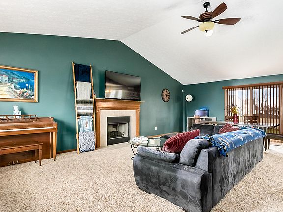 5th image of 7902 Waggoner Run Dr