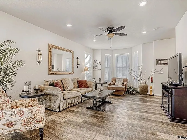 17703 Olive St — Photo 2