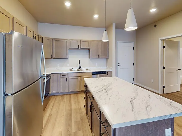 The Plains Apartments — Photo 15