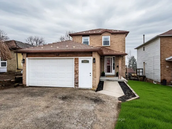 49 Browning Trl, Barrie, ON L4N 5A5
