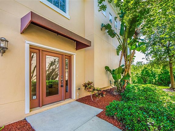 3rd image of 196 Valencia Cir