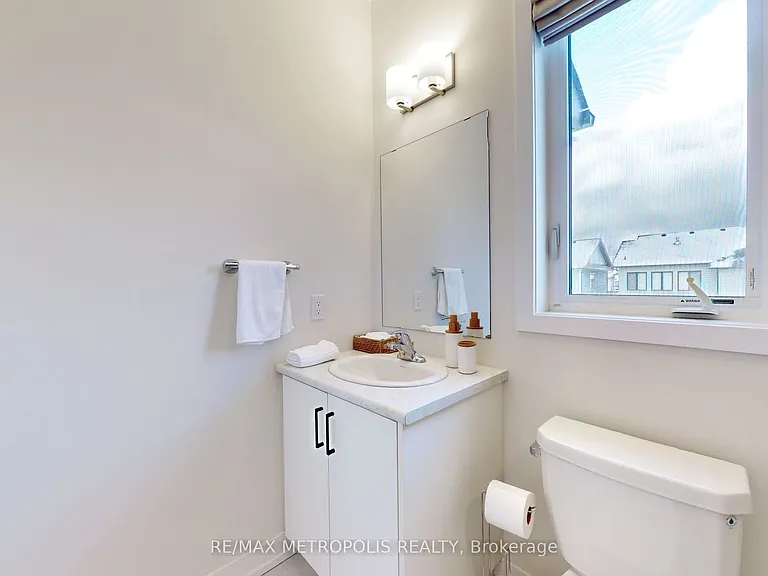 104 Stoneleigh Dr — Photo 28