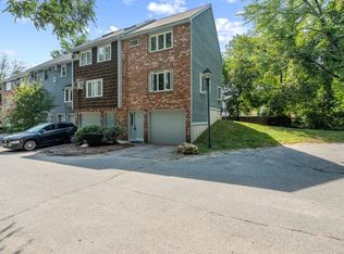 50 Valley West Way, Manchester, NH 03102