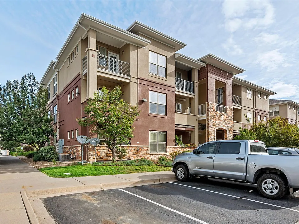 8133 W 51st Pl #203
