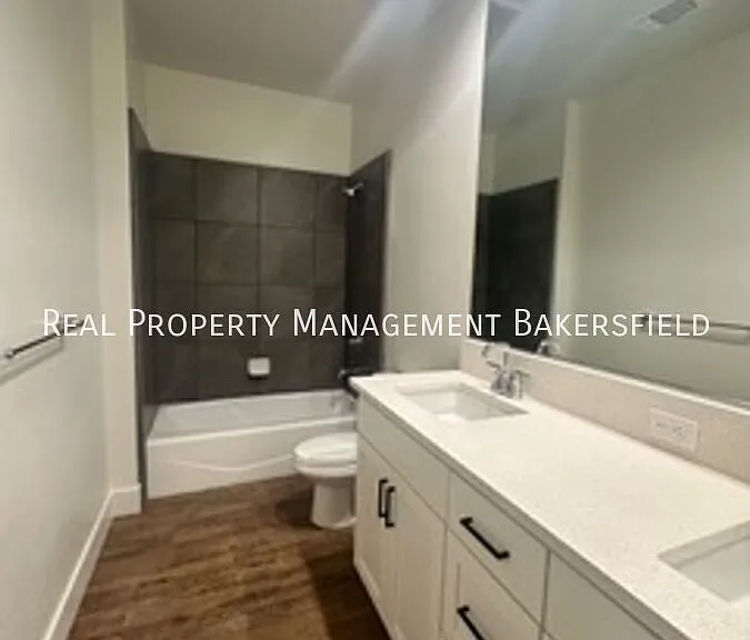 823 Brookline Ln — Photo 32