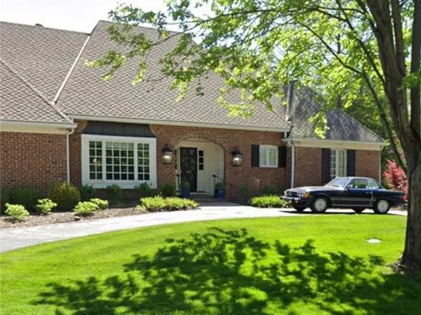 6919 Belinder Ave, Mission Hills, KS 66208