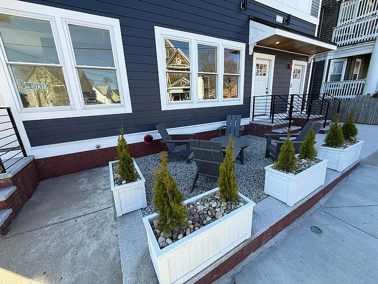 2 Beach Rd — Photo 22