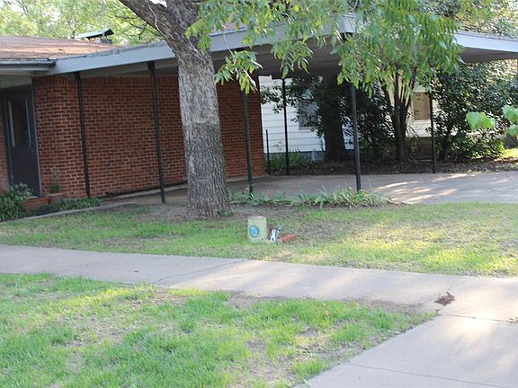 3rd image of 617 W College Ave
