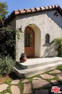 5906 Foothill Dr, Los Angeles, CA, 90068