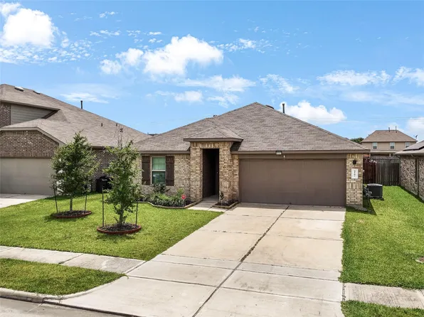 8107 Tamarind Lane, Baytown, TX 77521
