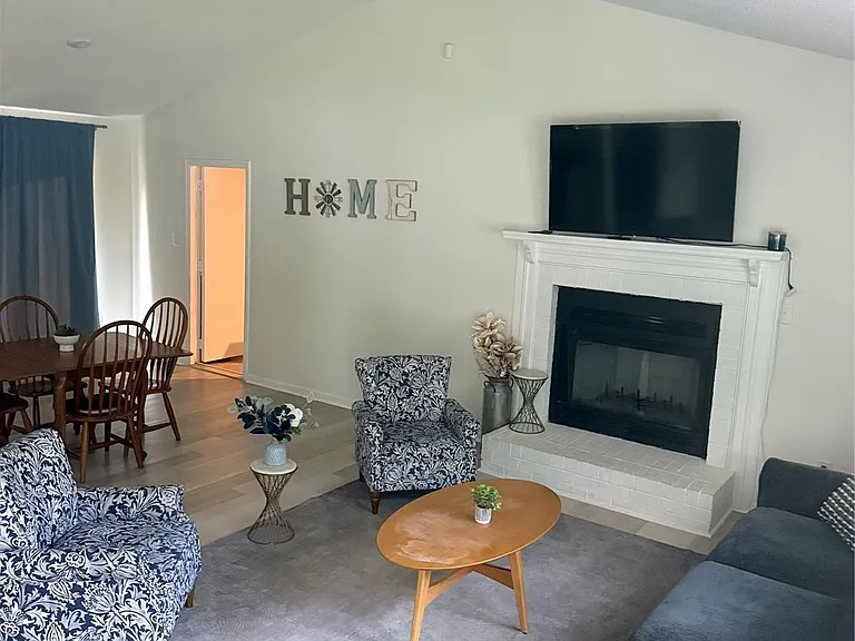 5819 Woodrock Ct — Photo 9