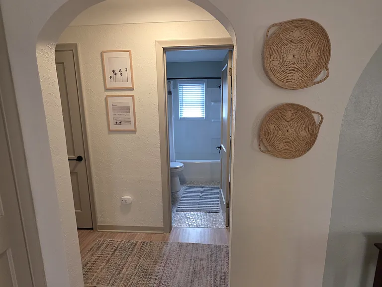 915 Mackow Dr — Photo 8