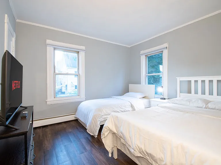 312-314 Franklin St #2 — Photo 13